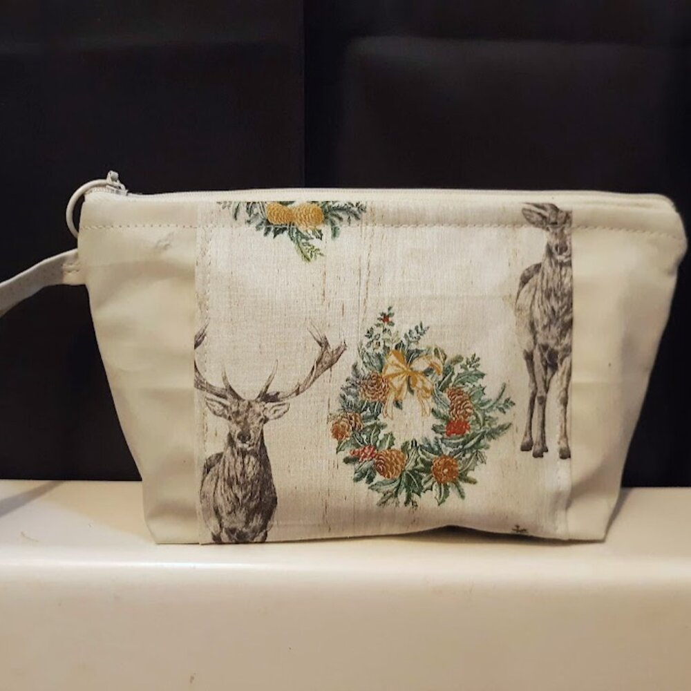 New Woodland Deer Buck Clutch travel Hanging make-up bag Ivory Brown Wristlet